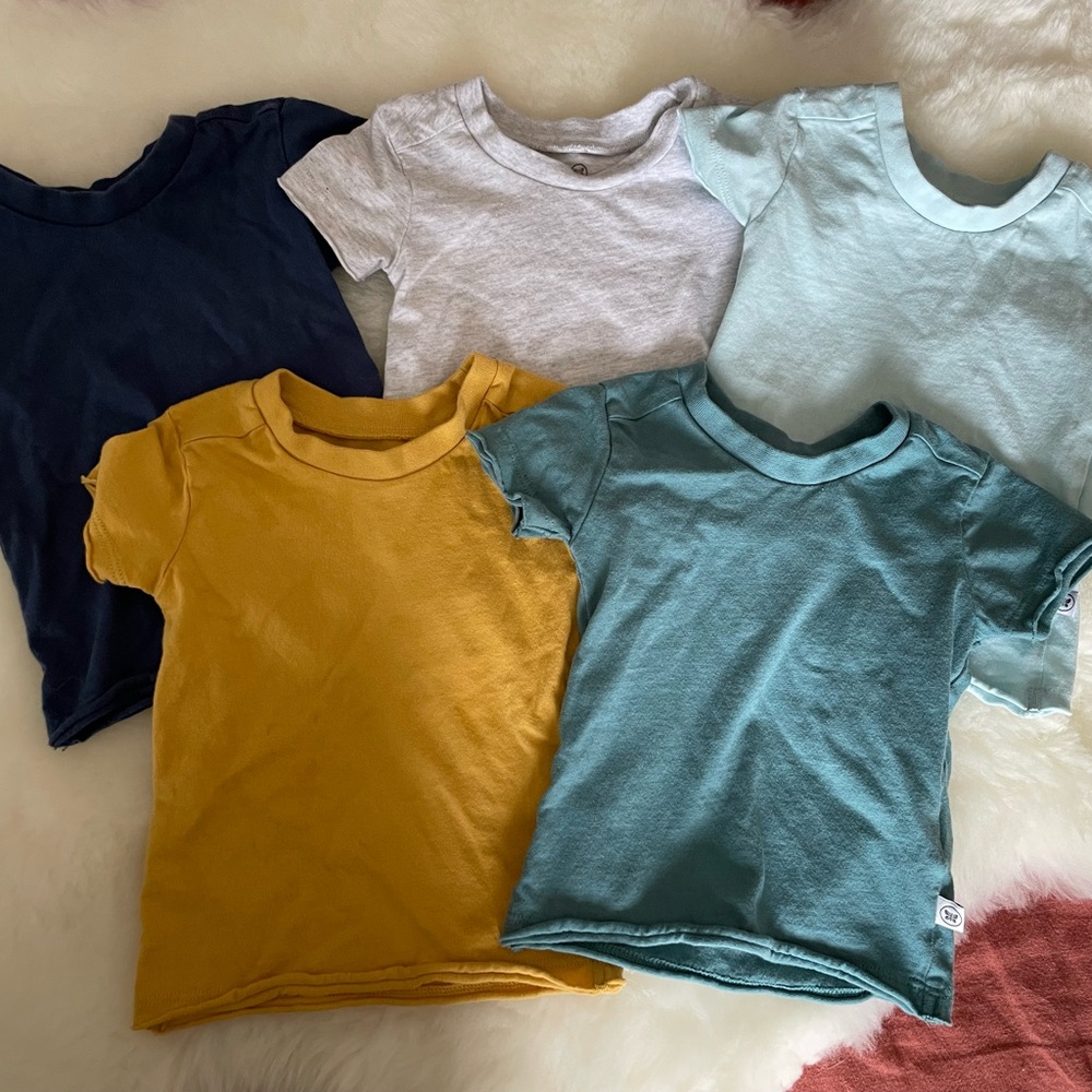Honest Co newborn shirts